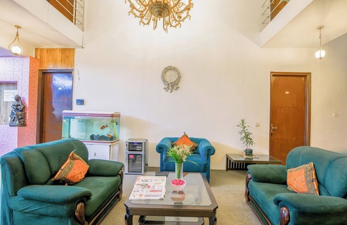 Sushant Lok Hotel | Fabhotel Am Bliss