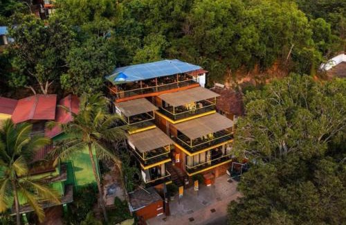 Arpora Hotel | FabHotel Amazonika Boutiqe Resort - Nr Arpora Beach