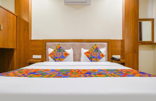 Rau Hotel | FabHotel Atharv