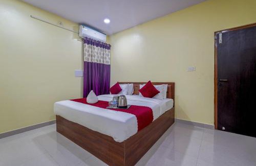 RR Nagar Hotel | FabHotel Ayodhya Comforts