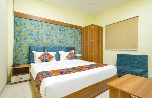 Indore Hotel | FabHotel Grand Giriraj