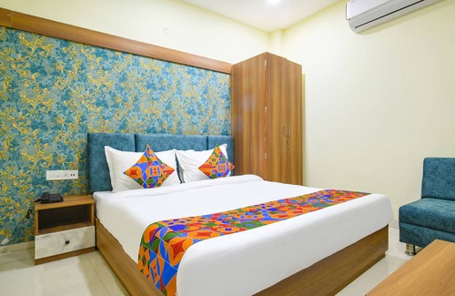 Indore Hotel | FabHotel Grand Giriraj
