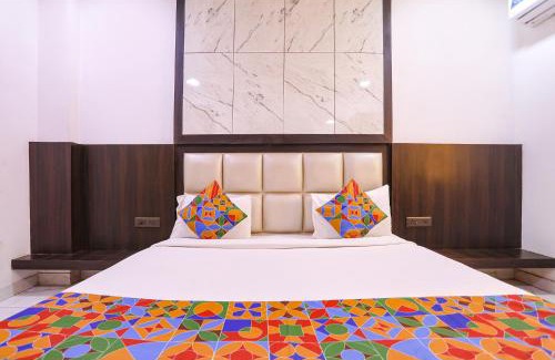 Taj Ganj Hotel | FabHotel Grand Sparrow