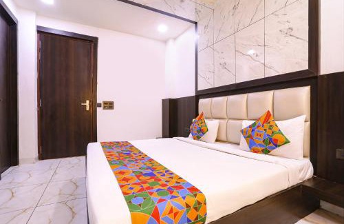 Taj Ganj Hotel | FabHotel Grand Sparrow