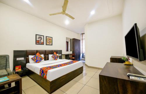 Ludhiana Hotel | FabHotel Nanda