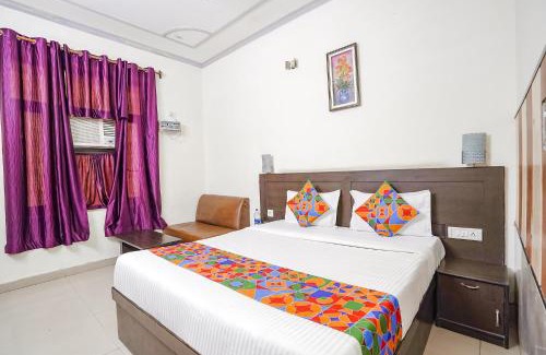 Taj Ganj Hotel | FabHotel Prashant Palace