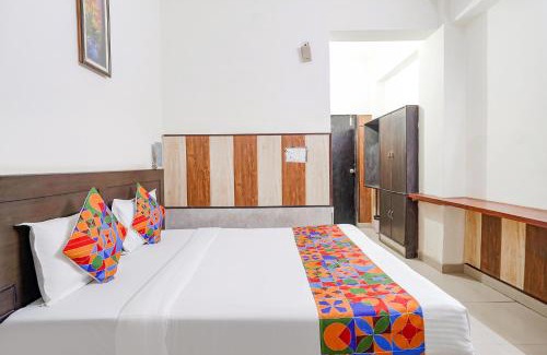 Taj Ganj Hotel | FabHotel Prashant Palace