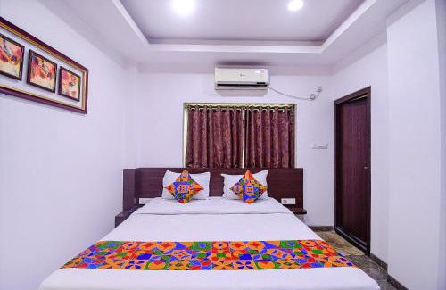 Kolkata Hotel | FabHotel Rani Tower - Chinar Park