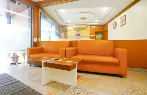 Chakala Hotel | FabHotel Ratna Mahal
