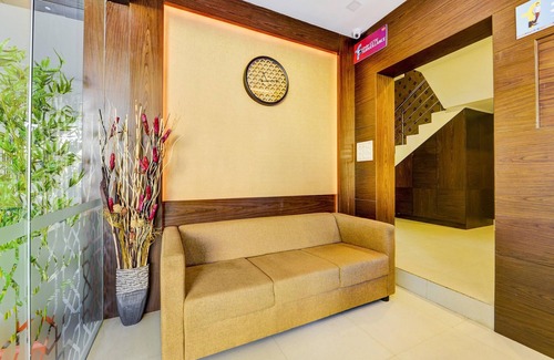 Vadapalani Hotel | Fabhotel Sky Bay
