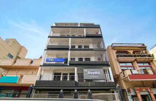 Anand Vihar Hotel | FabHotel Sky Suites Karkardooma