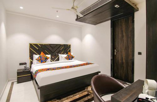 Anand Vihar Hotel | FabHotel Sky Suites Karkardooma