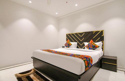Anand Vihar Hotel | FabHotel Sky Suites Karkardooma
