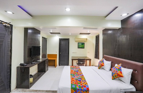 Patel Nagar Hotel | Fabhotel Trio Continental