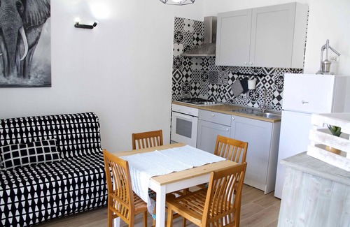 Naples City Centre Apartment | Fabiana house, apartment in the historic center, for short or long periods.