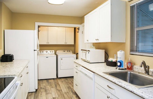 Epworth Acres Condo | Fabulous 3-bedroom condo in St. Simons Island with AC, WiFi