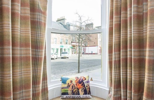 St. Andrews Cottage | Fabulous 4 bedroomed townhouse in the heart of St Andrews