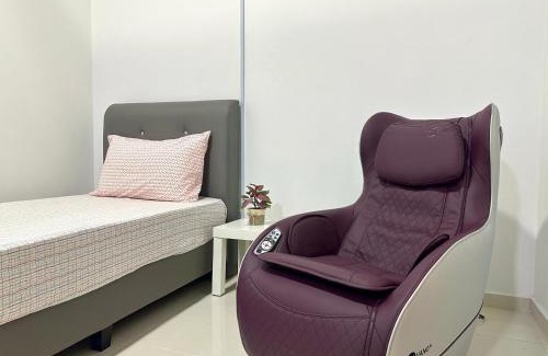 Bayan Lepas Apartment | Fabulous Airport 2BR Suite# Straits Intl# Msg Chair