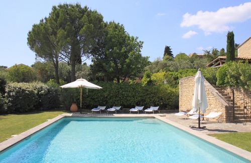 Gordes Villa | Fabulous bastide in Gordes overlooking the Lubéron - by feelluxuryholidays