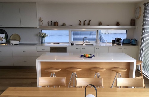 Cape Paterson House | FABULOUS BEACH HOUSE. SO CLOSE TO BEACHES full Foxtel Netflix smart tvs