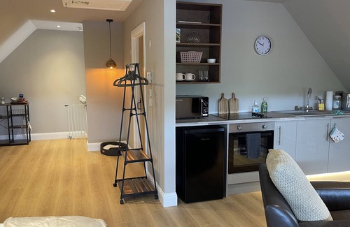 Cowdenbeath Apartment | Fabulous Open Plan Studio Retreat - Cowdenbeath