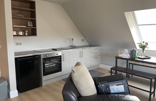 Cowdenbeath House | Fabulous Open Plan Studio Retreat - Cowdenbeath