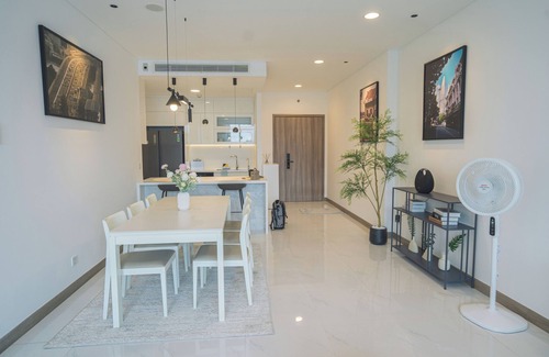 Hang Xanh Apartment | Fabulous riverside apartment with stunning views in Binh Thanh, HCM city