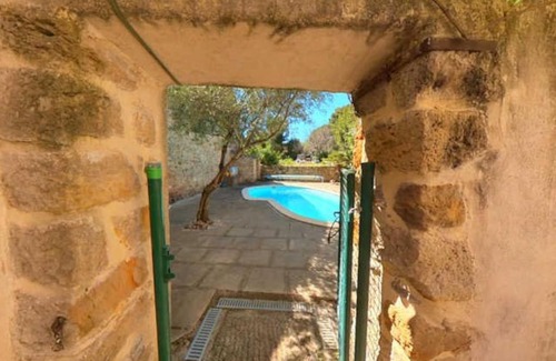 Gabian House | Fabulous Townhouse with Pool,near Pezenas