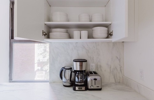 Upper East Side Apartment | Fabulous UES Studio w/Elev & W/D, nr Museum Mile, by Blueground