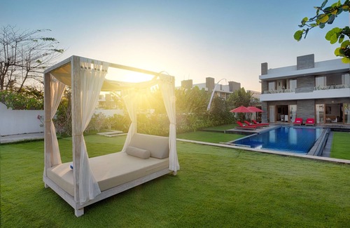 Keramas Villa | Fabulous Vibes of Five Bedrooms Beachfront Villa in Keramas