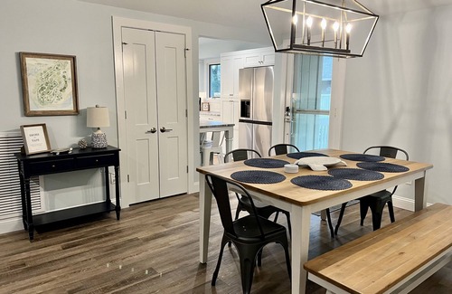 Seabrook Island House | Fabulously Updated 3 BR/2BA Cottage, Pet Friendly w/fee, Amenity Cards Included!