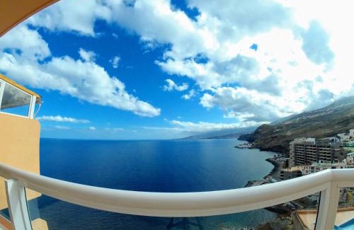 Tabaiba Apartment | Facing the ocean - Full appt with 2 double bedroom