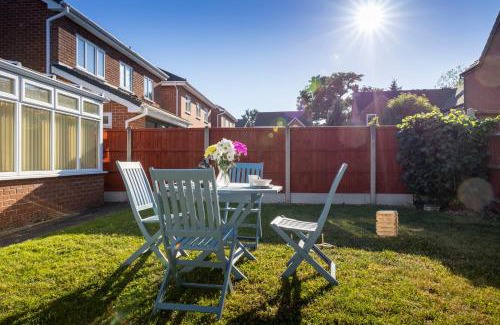 Shrewsbury House | Fair View - Off Street Parking and Garden