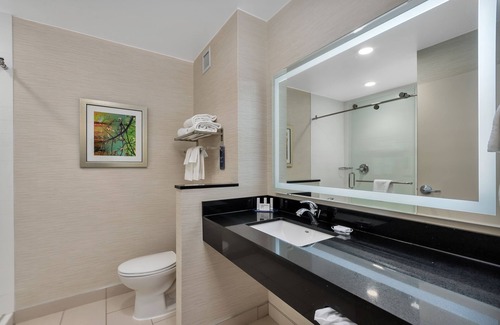 Regina Hotel | Fairfield by Marriott® Regina