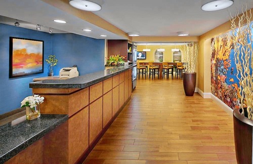 Palm Beach Hotel | Fairfield Inn And Suites By Marriott Palm Beach