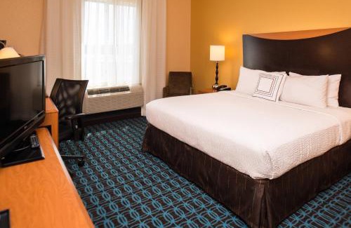 Schertz Hotel | Fairfield Inn and Suites by Marriott San Antonio Northeast/Schertz/RAFB