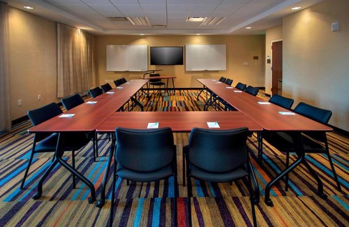 East Syracuse Hotel | Fairfield Inn & Suites by Marriott Syracuse Carrier Circle