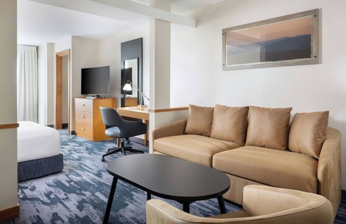 Turlock Hotel | Fairfield Inn & Suites by Marriott Turlock