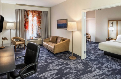Butler Hotel | Fairfield Inn & Suites by Marriott Butler
