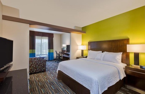Norco Hotel | Fairfield Inn & Suites Riverside Corona/Norco