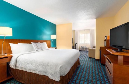 Saginaw Hotel | Fairfield Inn & Suites Saginaw