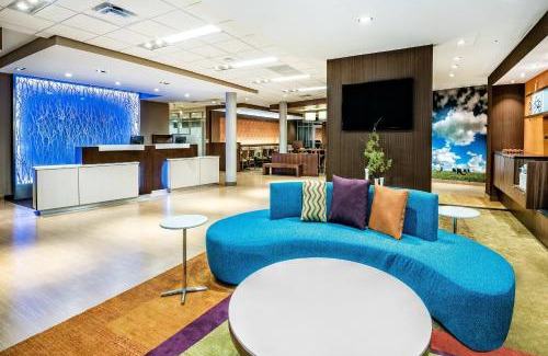 Van Hotel | Fairfield Inn & Suites Van Canton Area
