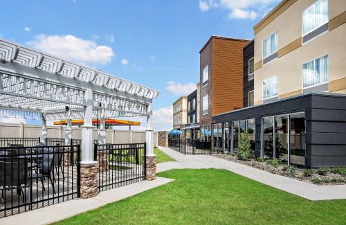 Van Hotel | Fairfield Inn & Suites Van Canton Area