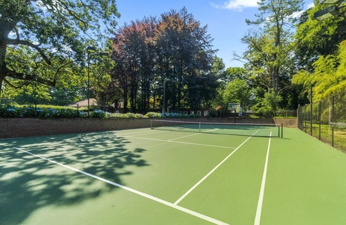 Fairfield House | 🌟 Fairfield Luxury Estate | 7BR 8BA | 🏊 Heated Pool | 🎾 Tennis | 🧖 Sauna | Sleeps 16