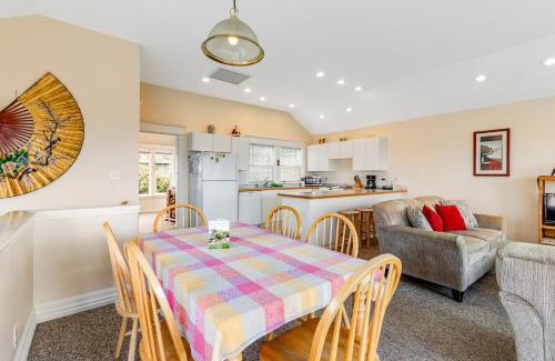 Newport House | Fairhaven - Applegate, Bennington, and Wakefield House