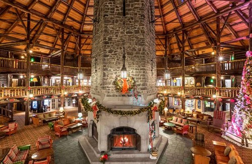 Papineau Regional County Municipality Resort | Fairmont Le Chateau Montebello