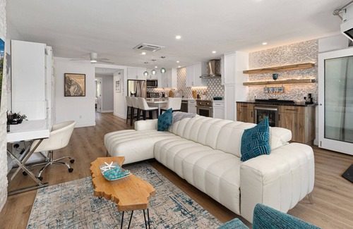 Carlsbad Condo | Fairway Haven-Fall Golf Getaway - Gorgeous Condo with AC, Pool, 30 Night Min