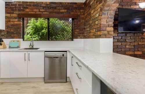 Bongaree Apartment | Fairweather Dreaming on Welsby