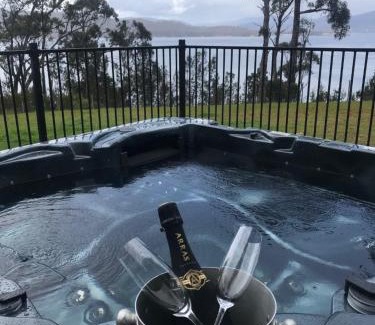 Brooks Bay House | Fairwinds Tasmania