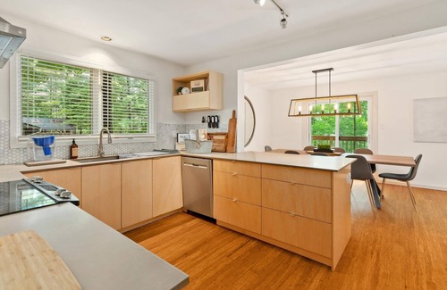 Huntsville Cottage | Fairy Lake Hideaway - Stunning Muskoka Lakehouse minutes to Downtown Huntsville